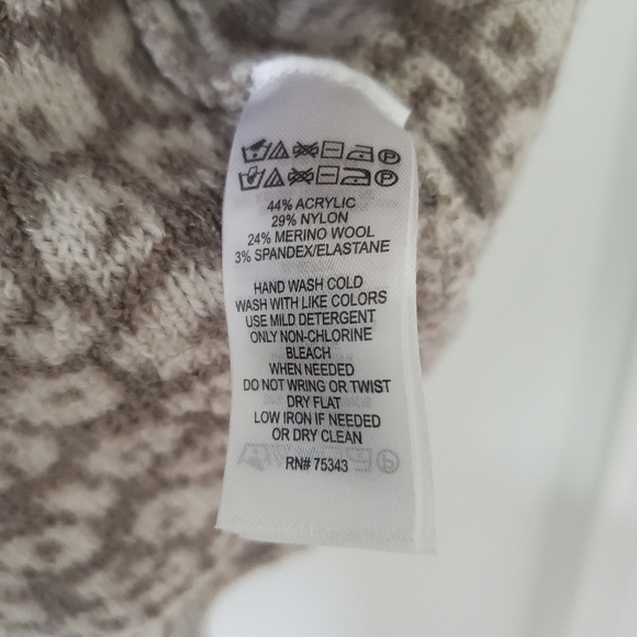 Leopard Print Wool Blend Sweater - Picture 6 of 6